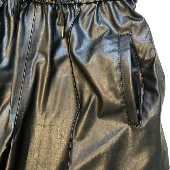 NWT, BLANK NYC Black Faux Leather Jogger Pants Drawstring, Sz 26 - Picture 13 of 15
